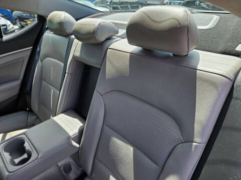 2018 Hyundai Elantra