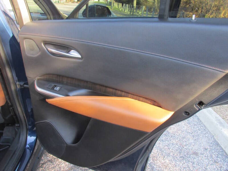 2019 Cadillac XT4 Premium Luxury