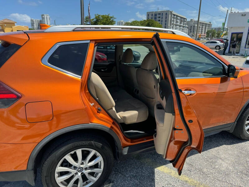 2017 Nissan Rogue SL
