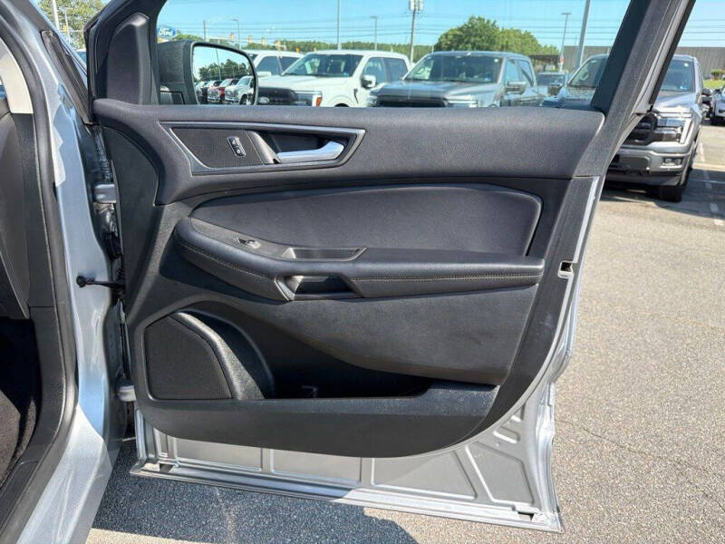 2023 Ford Edge SE