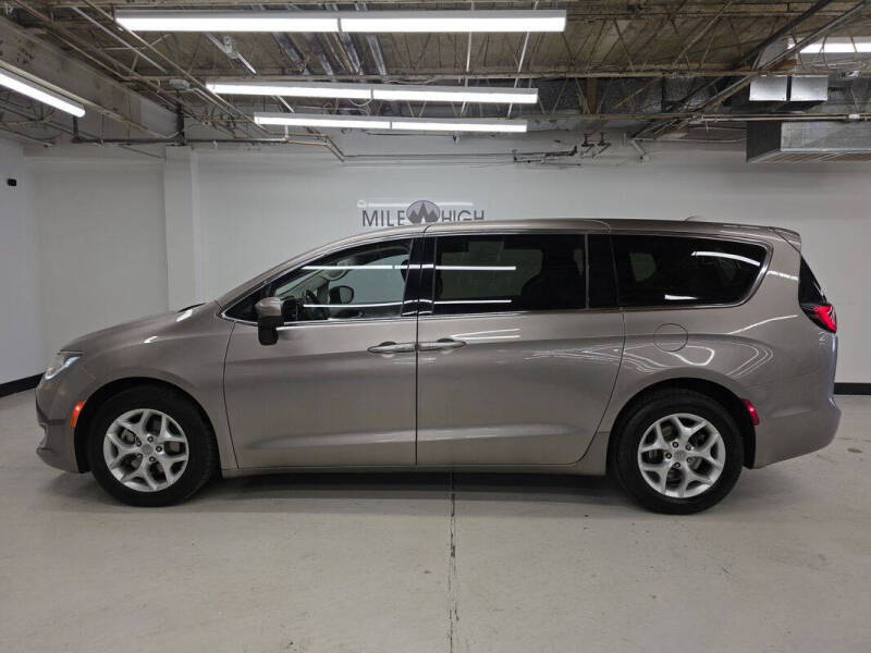 2017 Chrysler Pacifica Touring Plus