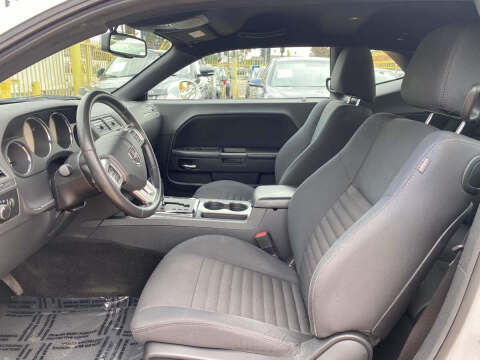 2014 Dodge Challenger SXT