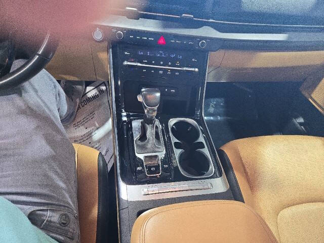 2023 Kia Carnival EX