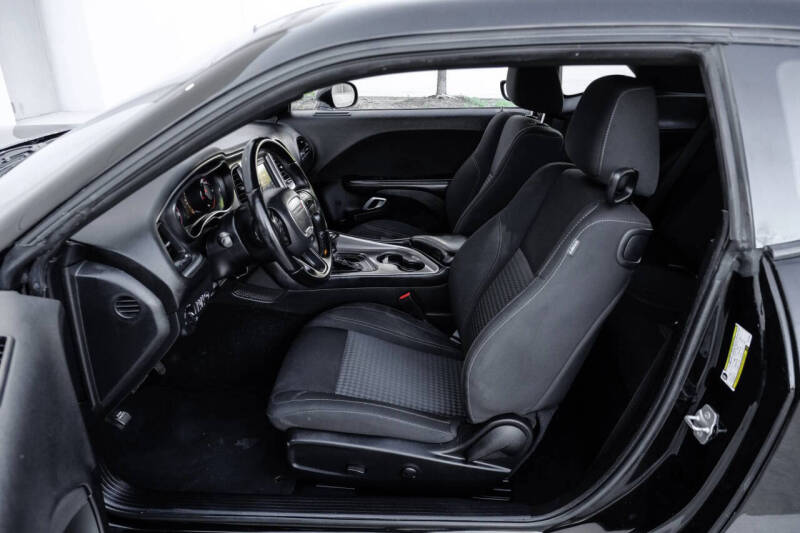 2022 Dodge Challenger SXT