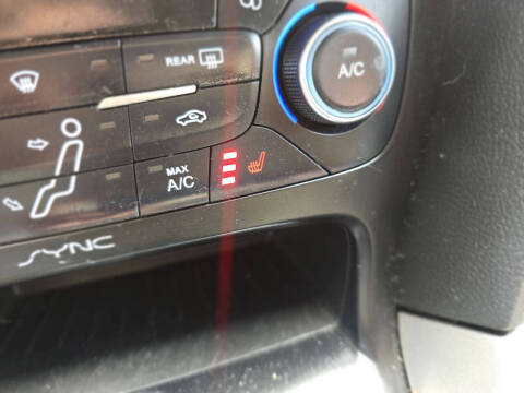 2017 Ford Focus Titanium