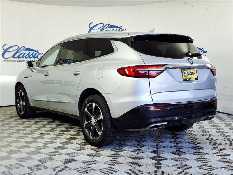 2020 Buick Enclave Essence