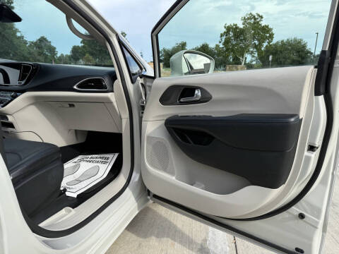 2021 Chrysler Pacifica Touring L