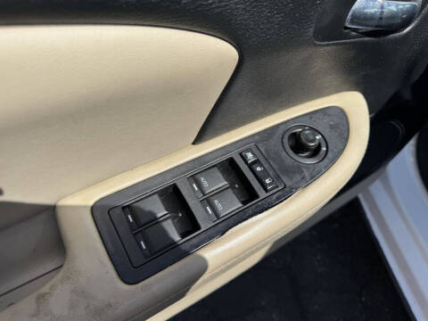 2013 Chrysler 200 Limited