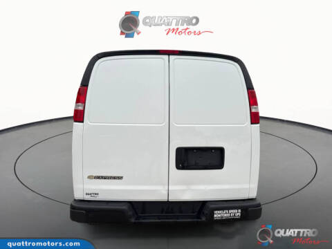 2022 Chevrolet Express 2500