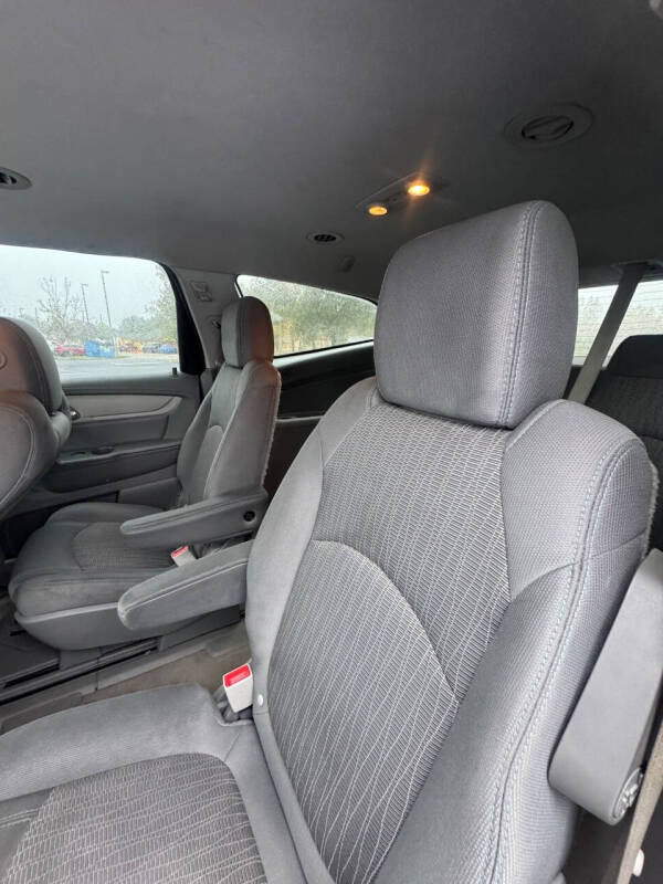 2017 Chevrolet Traverse LT