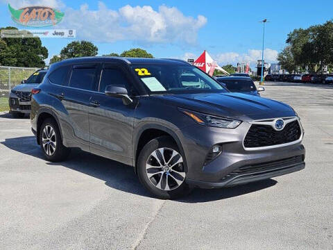 2022 Toyota Highlander Hybrid XLE