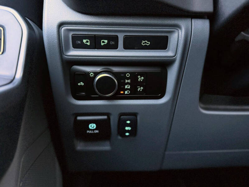 2024 Ford F-150 Lightning XLT