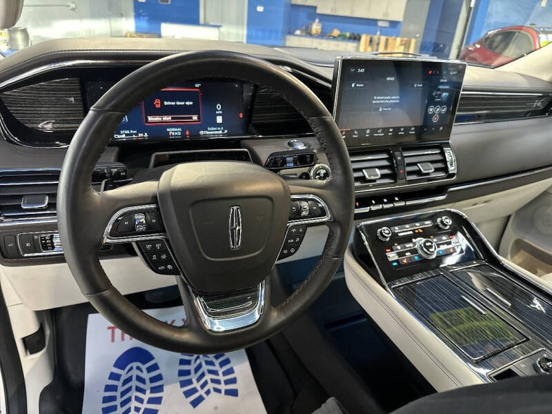 2024 Lincoln Navigator Black Label