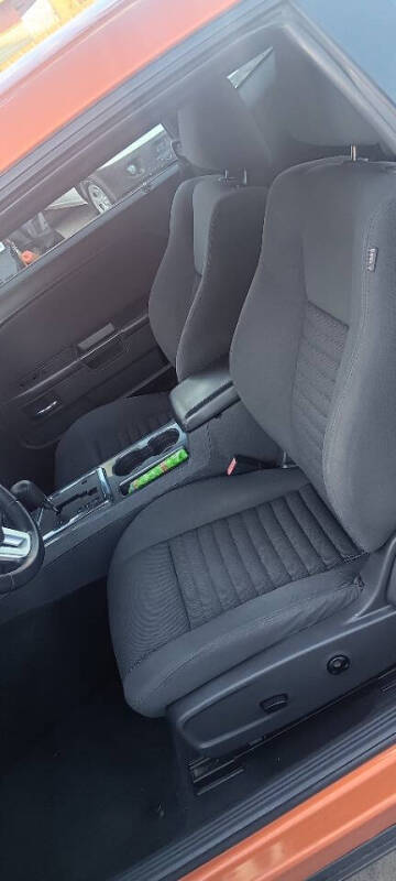 2011 Dodge Challenger SE