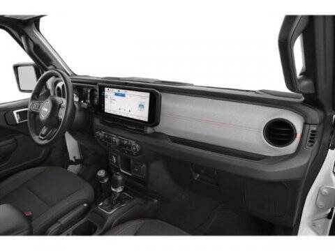 2024 Jeep Gladiator NightHawk