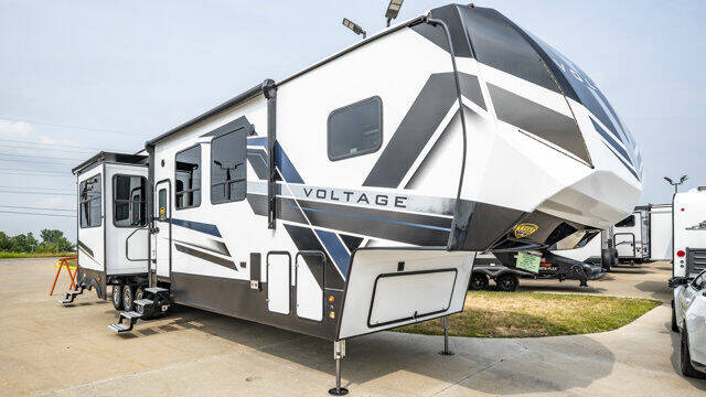 2023 Dutchmen VOLTAGE for sale at TRAVERS GMT AUTO SALES in Florissant MO