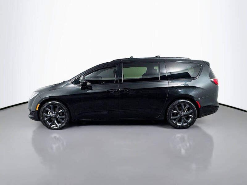 2020 Chrysler Pacifica Touring L