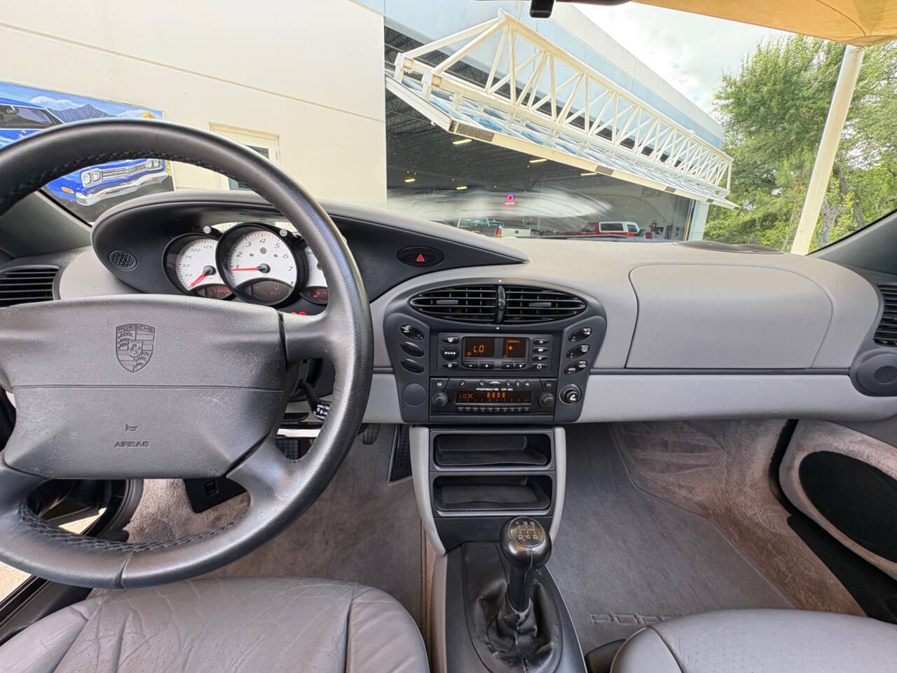 1999 Porsche Boxster 33