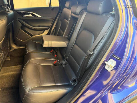 2017 Infiniti QX30