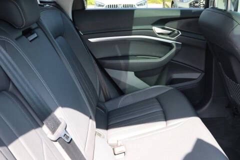 2024 Audi Q8 e-tron quattro Premium