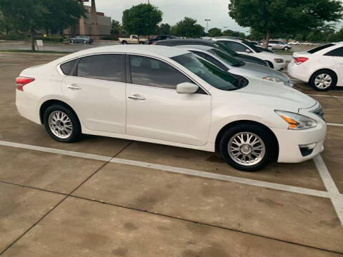 2013 Nissan Altima for sale at Bad Credit Call Fadi in Dallas TX