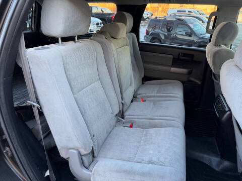 2016 Toyota Sequoia SR5