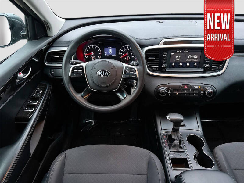 2020 Kia Sorento LX V6