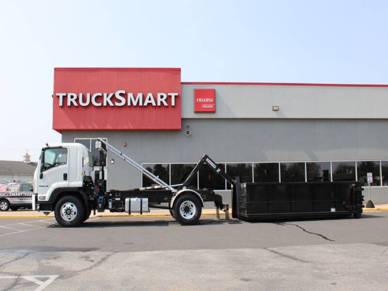 2023 Isuzu FTR for sale at Trucksmart Isuzu in Morrisville PA