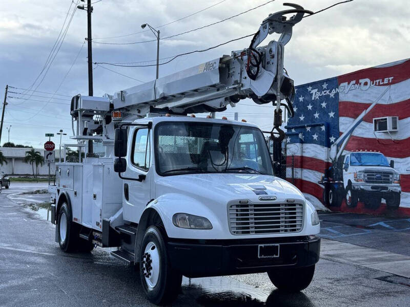 2019 Freightliner M2 106