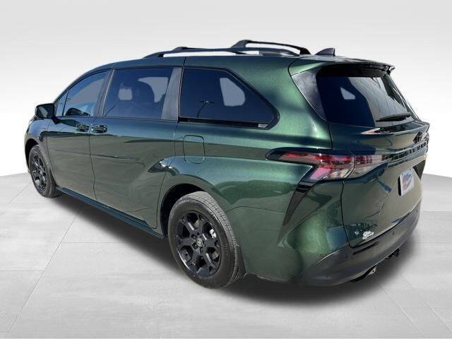 2025 Toyota Sienna Woodland Edition