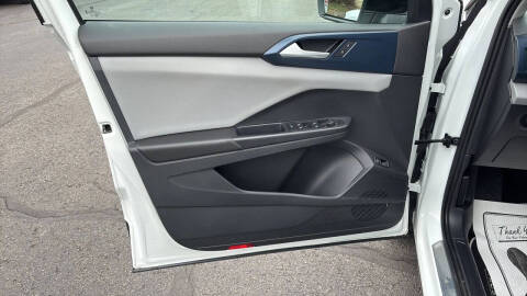 2023 Volkswagen Taos SE 4Motion