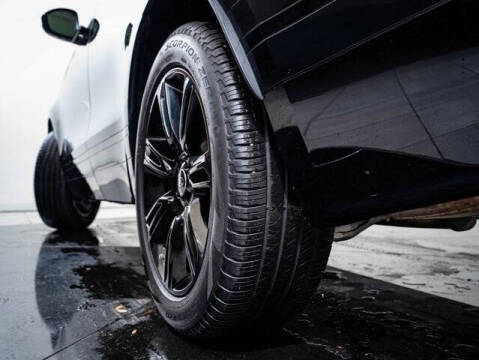 2023 Land Rover Range Rover Velar P250 R-Dynamic S