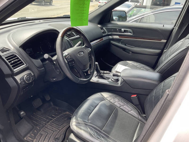 2017 Ford Explorer Platinum