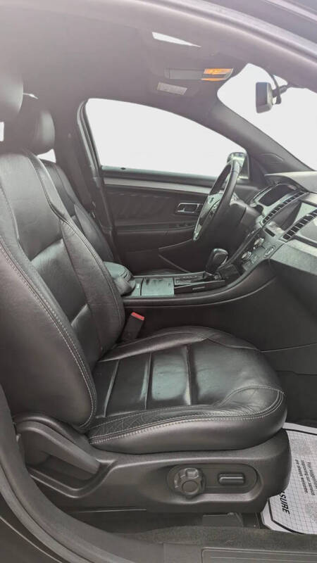 2016 Ford Taurus SEL