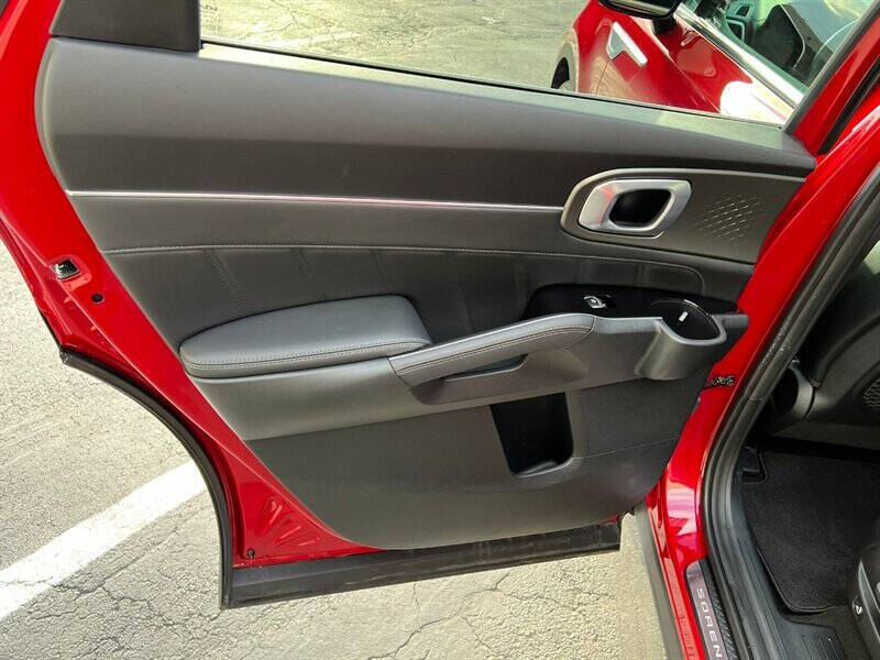 2022 Kia Sorento Plug-In Hybrid SX