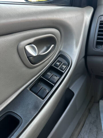 2003 Nissan Maxima SE