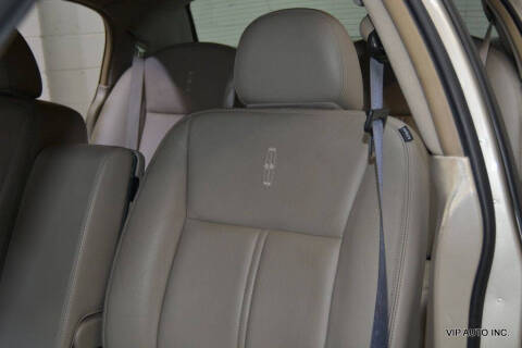 2010 Lincoln Town Car Signature Limited