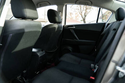 2012 Mazda MAZDA3 i Touring