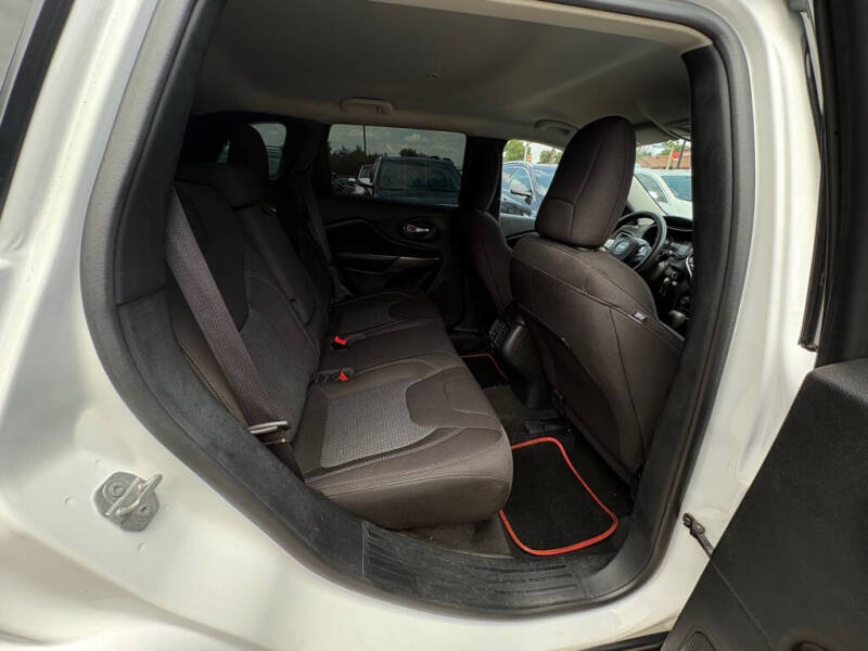 2020 Jeep Cherokee Latitude