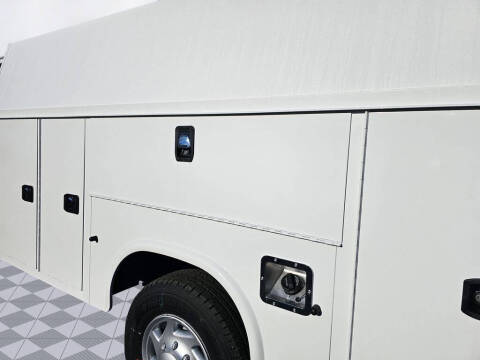2025 Ford E-Series