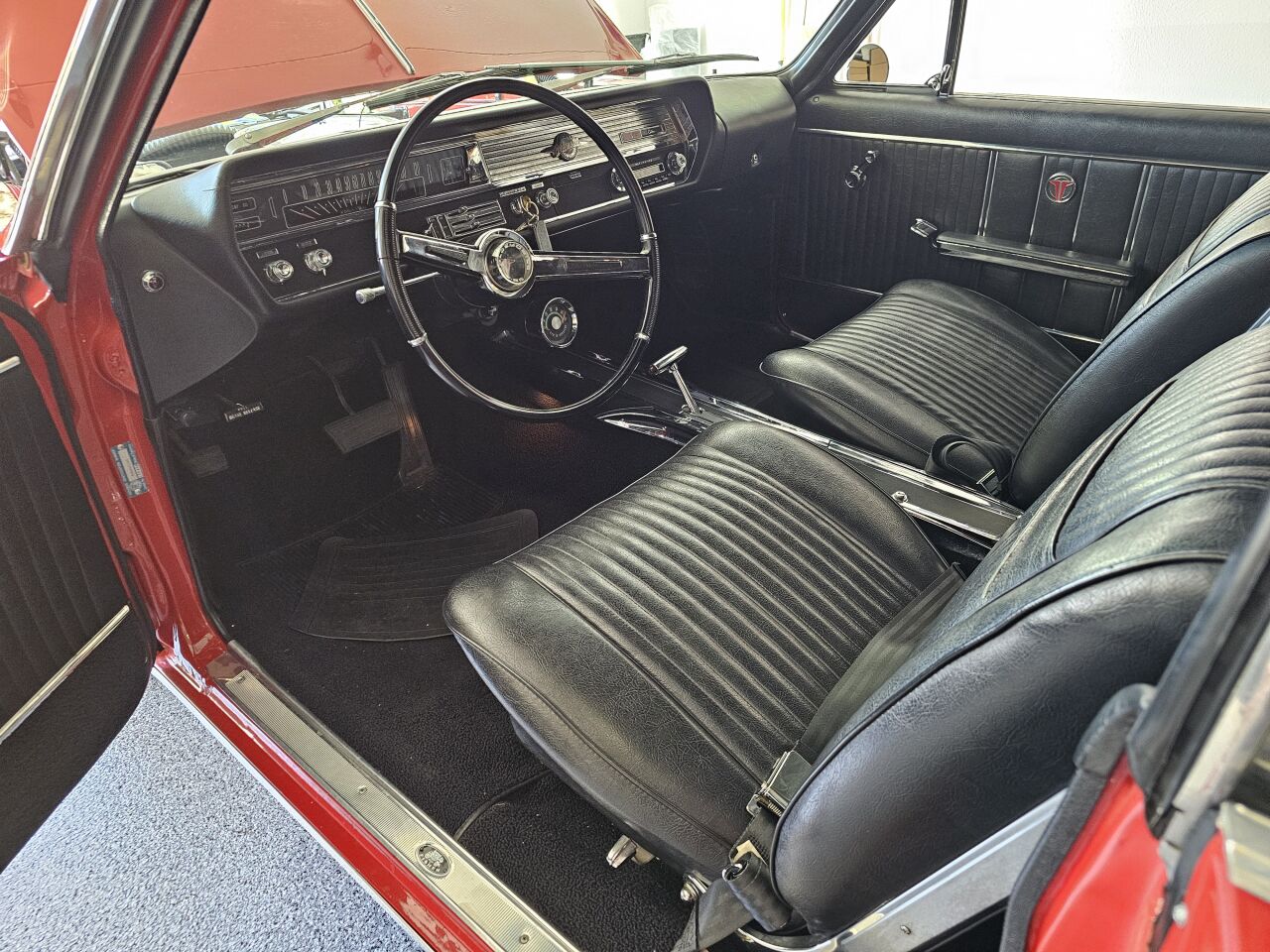 1964 Oldsmobile Cutlass 32