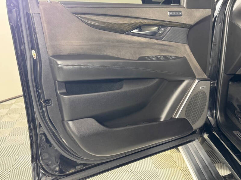 2018 Cadillac Escalade Platinum