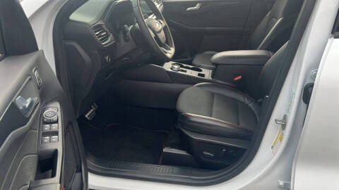 2023 Ford Escape ST-Line Select