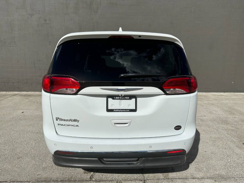 2020 Chrysler Pacifica Touring