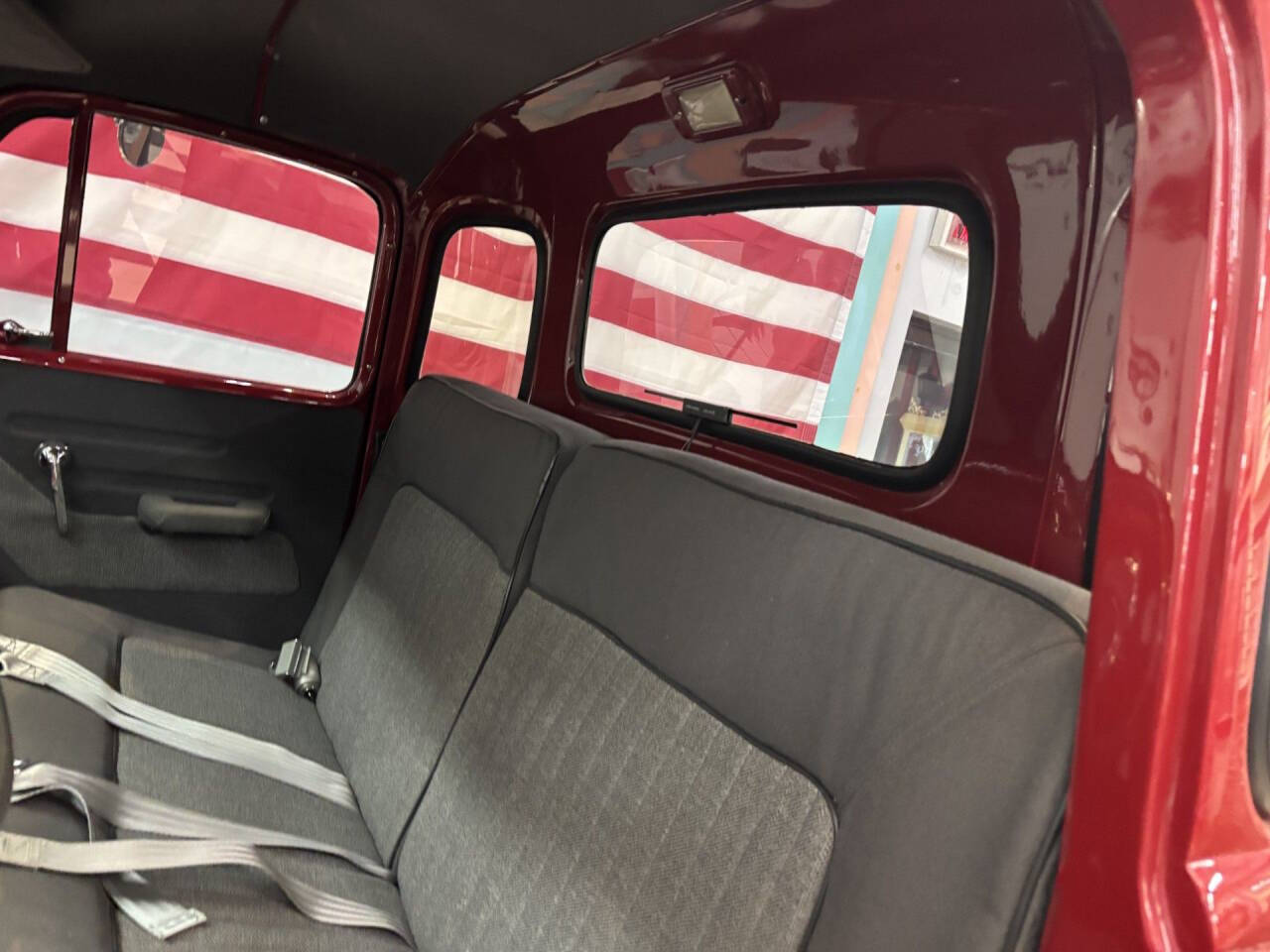 1952 Chevrolet 5 Window 30