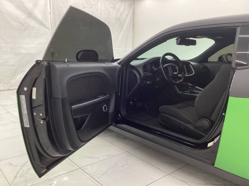 2017 Dodge Challenger SXT