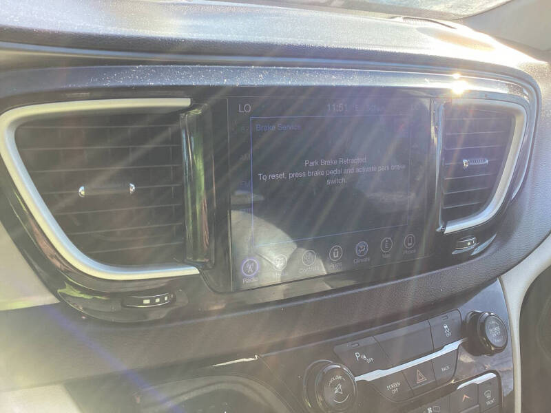 2017 Chrysler Pacifica Touring Plus