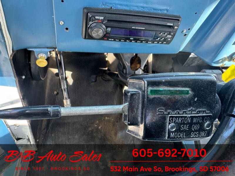1962 Willys Jeep Pickup