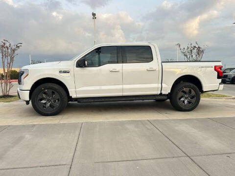 2025 Ford F-150 Lightning Flash