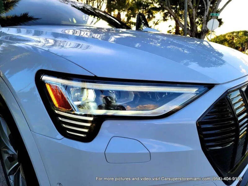 2021 Audi e-tron quattro Premium Plus